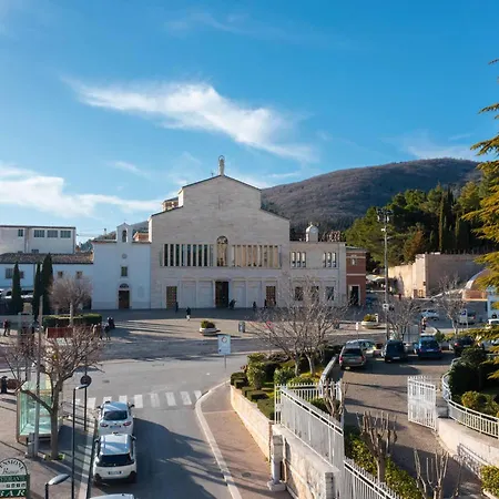 San Pio فندق سان جيوفاني روتوندو