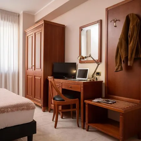 San Pio فندق سان جيوفاني روتوندو