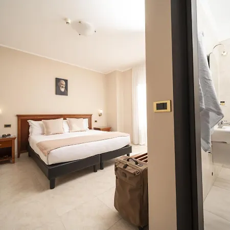 San Pio 3* سان جيوفاني روتوندو