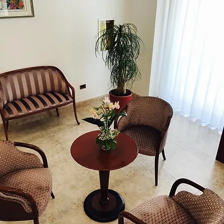 San Pio מלון 3*